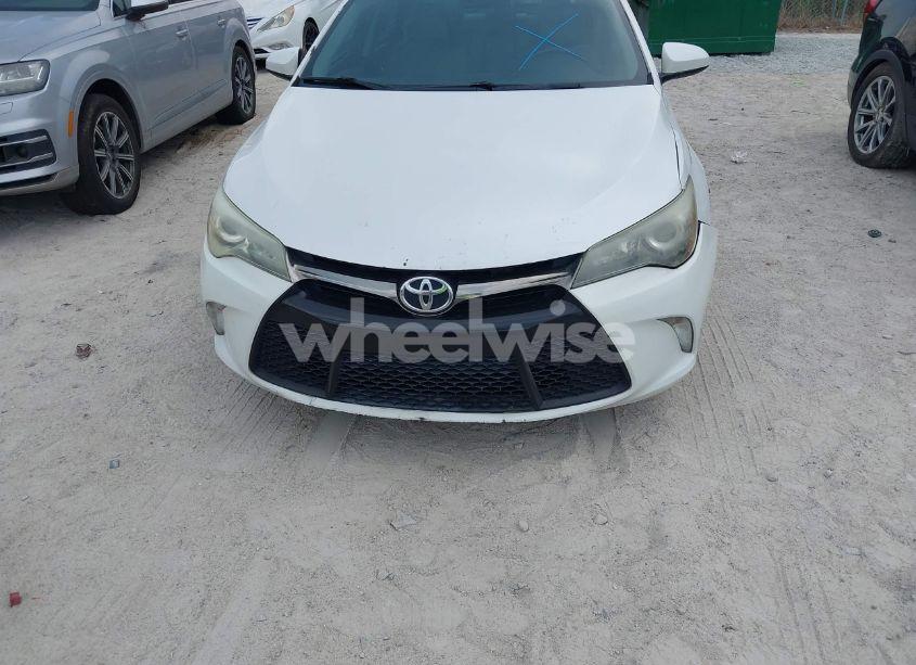 Photo 12 of 2015 Toyota Camry SE (VIN 4T1BF1FK0FU110078)