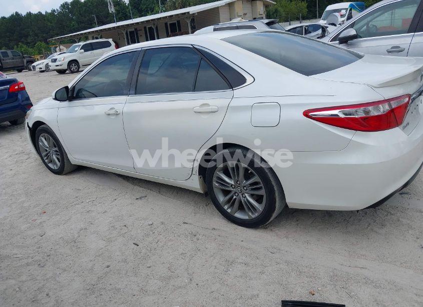 Photo 14 of 2015 Toyota Camry SE (VIN 4T1BF1FK0FU110078)