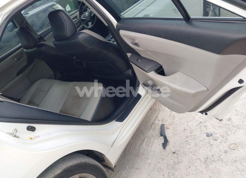 Photo 8 of 2015 Toyota Camry SE (VIN 4T1BF1FK0FU110078)