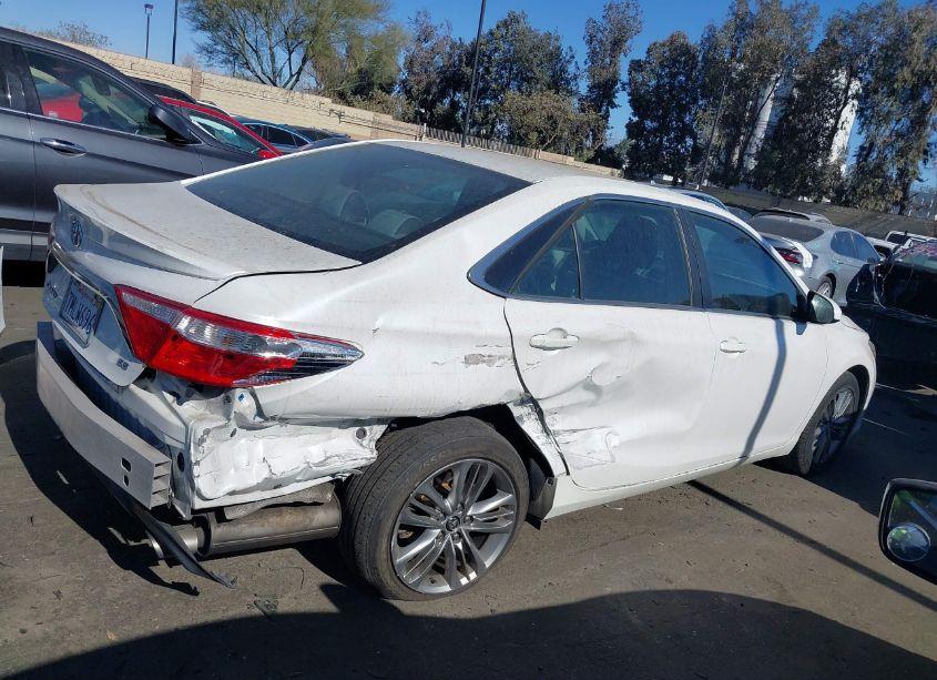 Photo 14 of 2015 Toyota Camry SE (VIN 4T1BF1FK0FU113000)