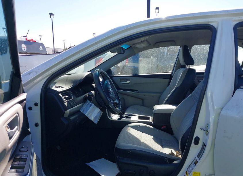 Photo 5 of 2015 Toyota Camry SE (VIN 4T1BF1FK0FU113000)