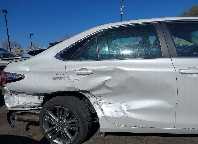 Photo 6 of 2015 Toyota Camry SE (VIN 4T1BF1FK0FU113000)