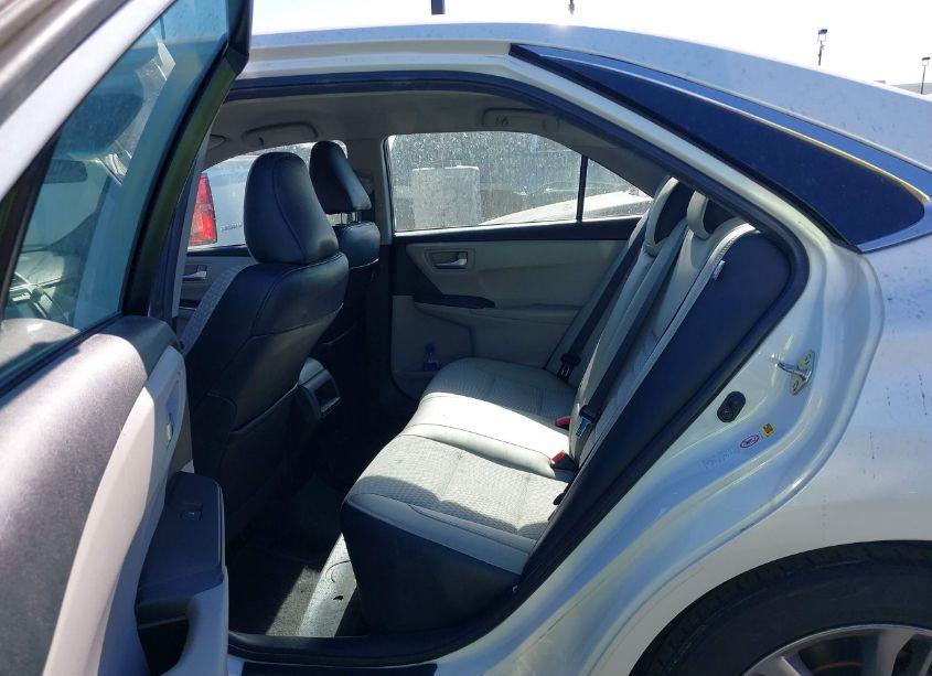 Photo 8 of 2015 Toyota Camry SE (VIN 4T1BF1FK0FU113000)