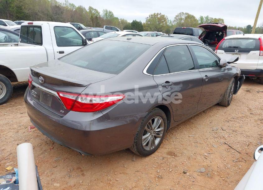 Photo 4 of 2015 Toyota Camry SE (VIN 4T1BF1FK0FU477515)