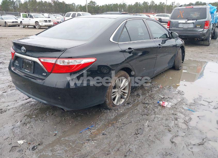 Photo 4 of 2015 Toyota Camry SE (VIN 4T1BF1FK0FU485338)
