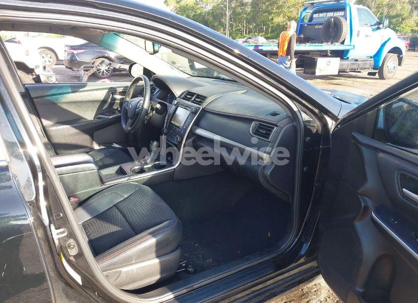 Photo 5 of 2015 Toyota Camry SE (VIN 4T1BF1FK0FU497246)