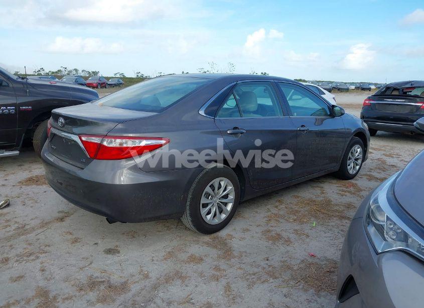 Photo 4 of 2015 Toyota Camry LE (VIN 4T1BF1FK0FU896433)