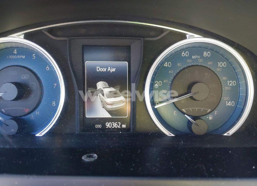 Photo 16 of 2015 Toyota Camry XLE (VIN 4T1BF1FK0FU907026)