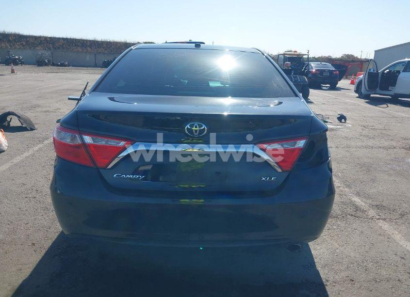 Photo 17 of 2015 Toyota Camry XLE (VIN 4T1BF1FK0FU907026)