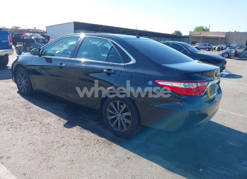 Photo 3 of 2015 Toyota Camry XLE (VIN 4T1BF1FK0FU907026)