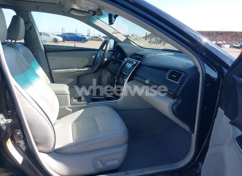 Photo 5 of 2015 Toyota Camry XLE (VIN 4T1BF1FK0FU907026)