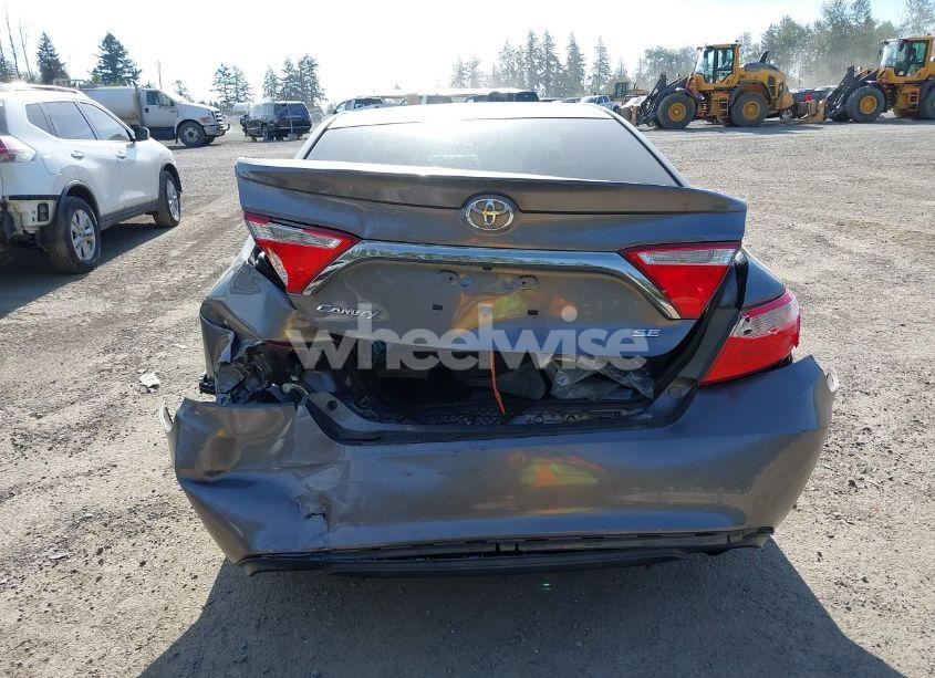 Photo 16 of 2015 Toyota Camry SE (VIN 4T1BF1FK0FU914025)