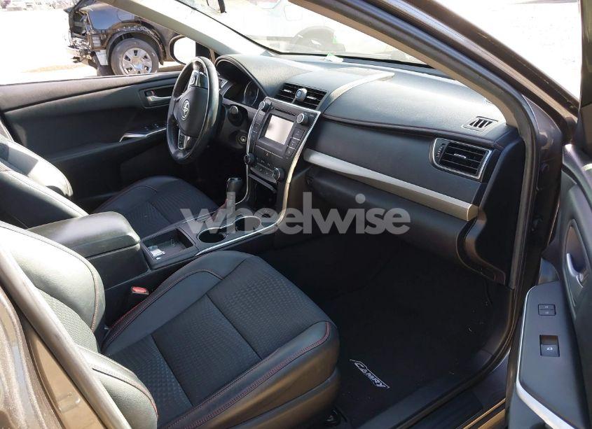 Photo 5 of 2015 Toyota Camry SE (VIN 4T1BF1FK0FU914025)