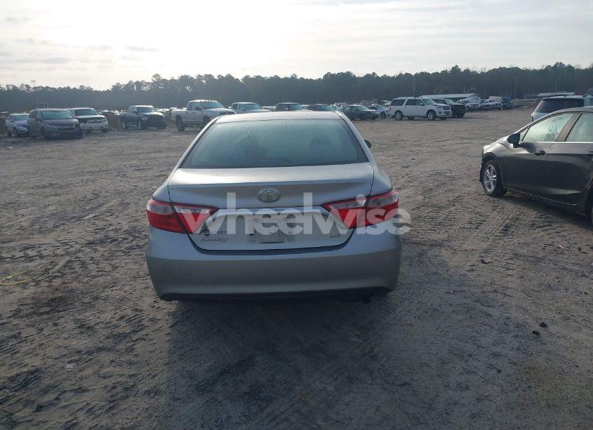 Photo 16 of 2015 Toyota Camry LE (VIN 4T1BF1FK0FU938969)