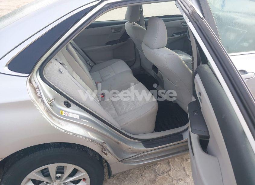 Photo 8 of 2015 Toyota Camry LE (VIN 4T1BF1FK0FU938969)