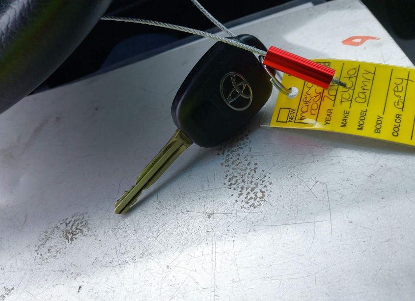 Photo 11 of 2015 Toyota Camry SE (VIN 4T1BF1FK0FU947218)