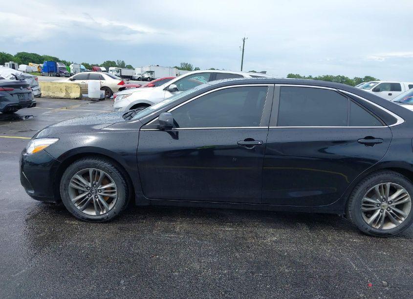 Photo 14 of 2015 Toyota Camry SE (VIN 4T1BF1FK0FU947218)