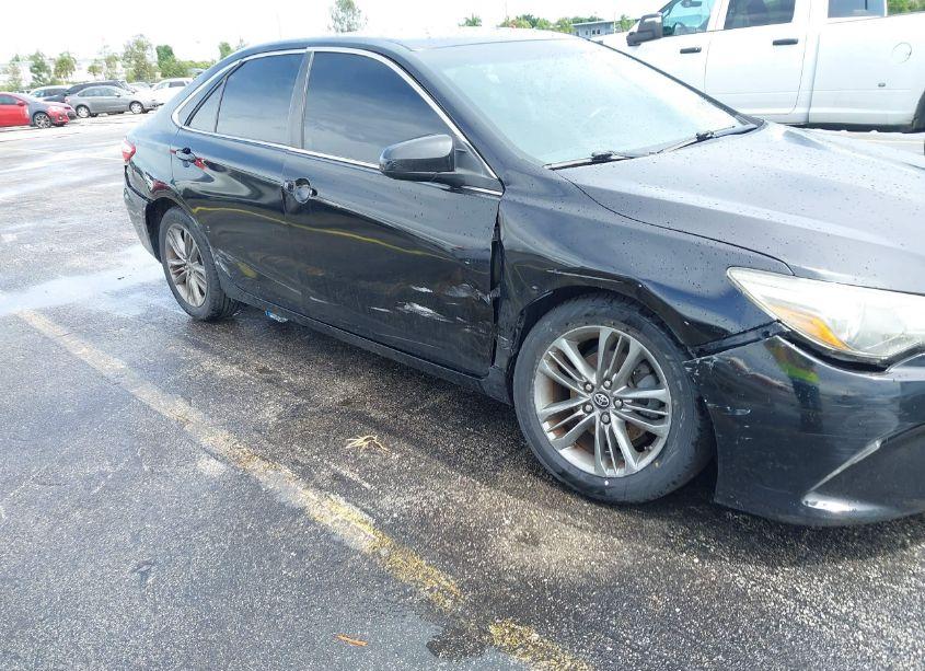 Photo 17 of 2015 Toyota Camry SE (VIN 4T1BF1FK0FU947218)