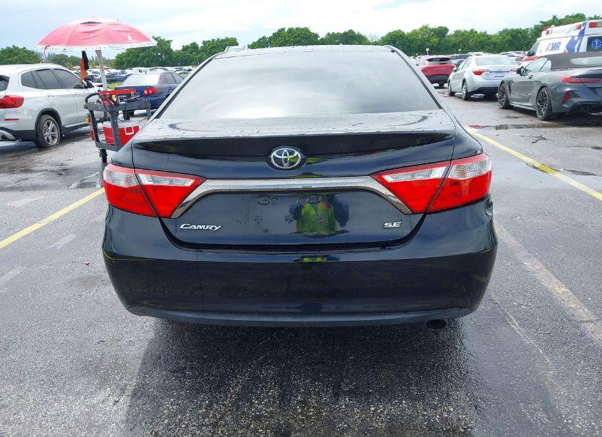 Photo 19 of 2015 Toyota Camry SE (VIN 4T1BF1FK0FU947218)