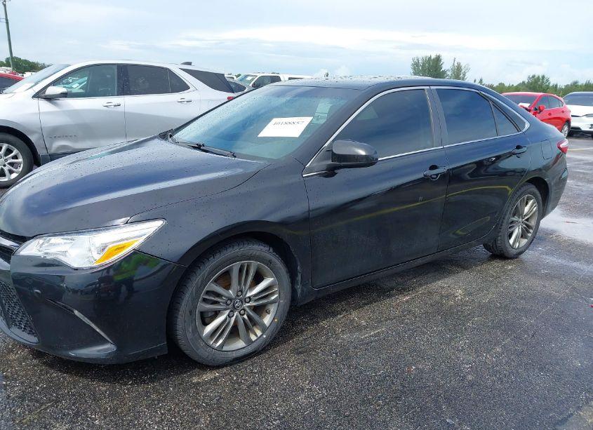 Photo 21 of 2015 Toyota Camry SE (VIN 4T1BF1FK0FU947218)