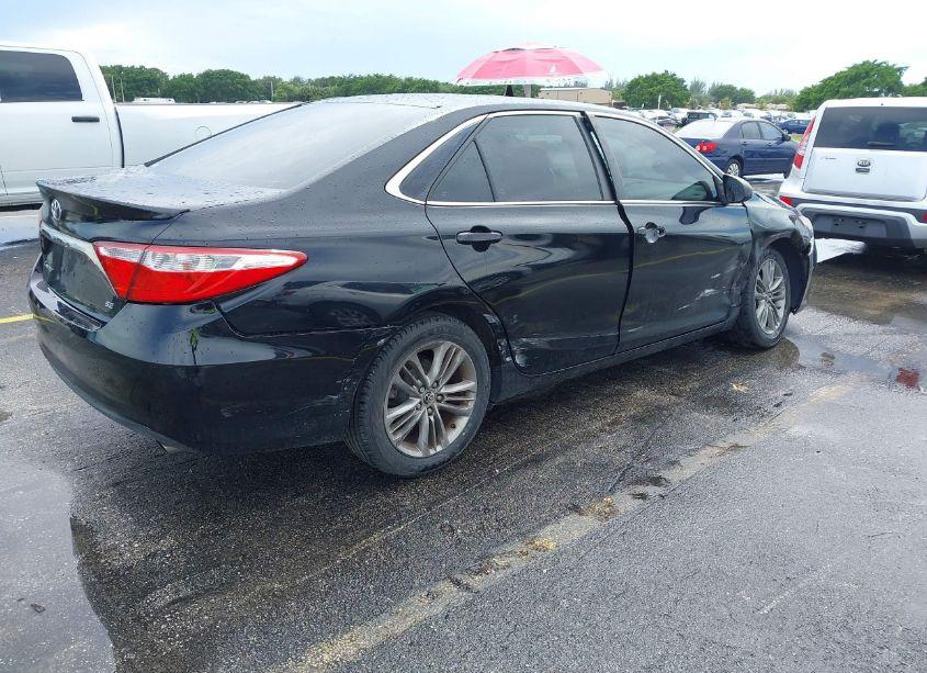 Photo 4 of 2015 Toyota Camry SE (VIN 4T1BF1FK0FU947218)