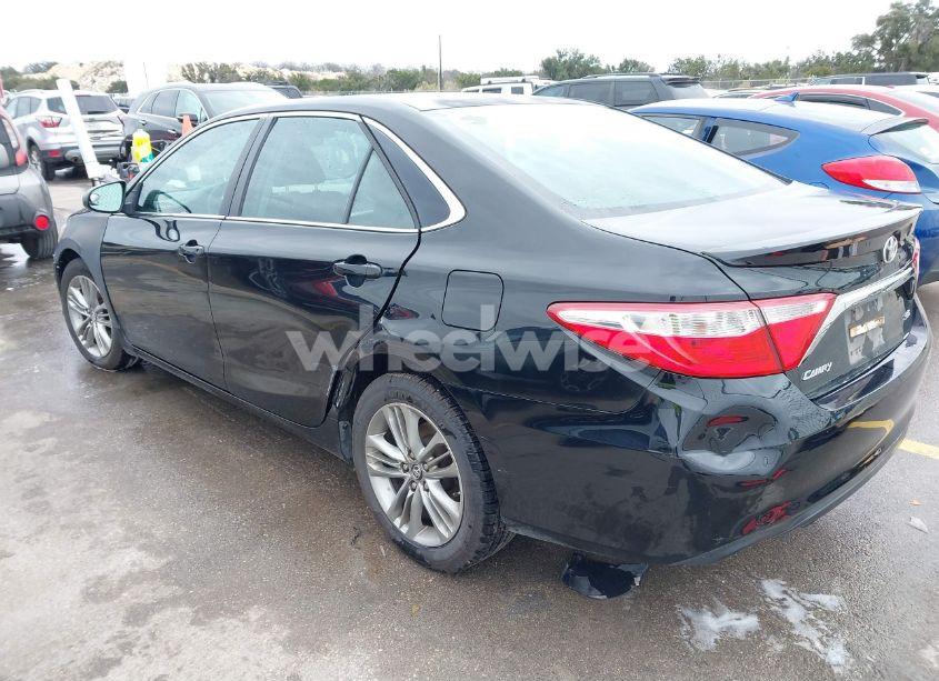 Photo 3 of 2015 Toyota Camry SE (VIN 4T1BF1FK0FU983734)
