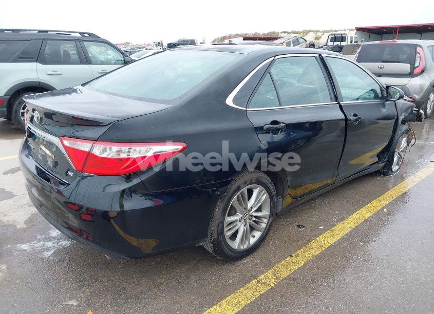 Photo 4 of 2015 Toyota Camry SE (VIN 4T1BF1FK0FU983734)