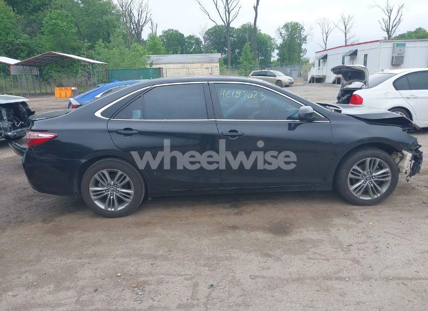 Photo 13 of 2015 Toyota Camry SE (VIN 4T1BF1FK0FU989033)