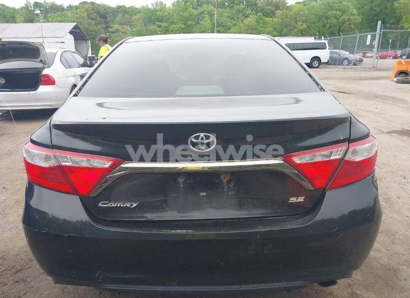 Photo 16 of 2015 Toyota Camry SE (VIN 4T1BF1FK0FU989033)