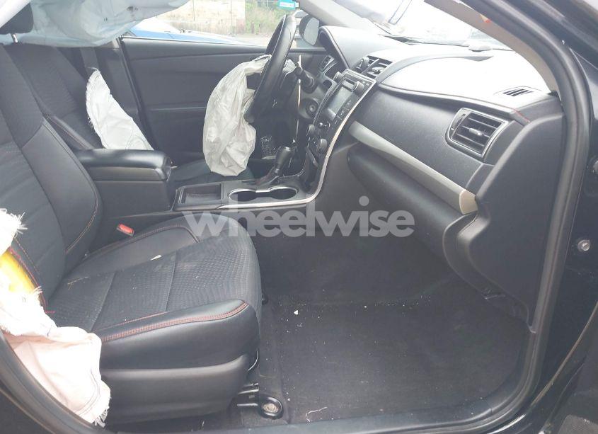 Photo 5 of 2015 Toyota Camry SE (VIN 4T1BF1FK0FU989033)