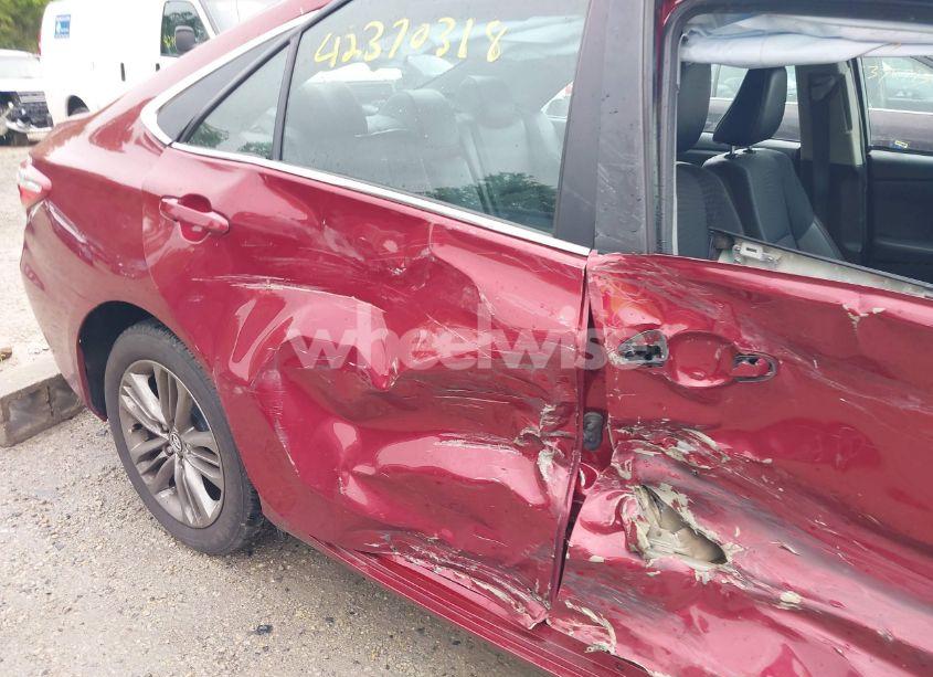 Photo 20 of 2015 Toyota Camry SE (VIN 4T1BF1FK0FU993812)