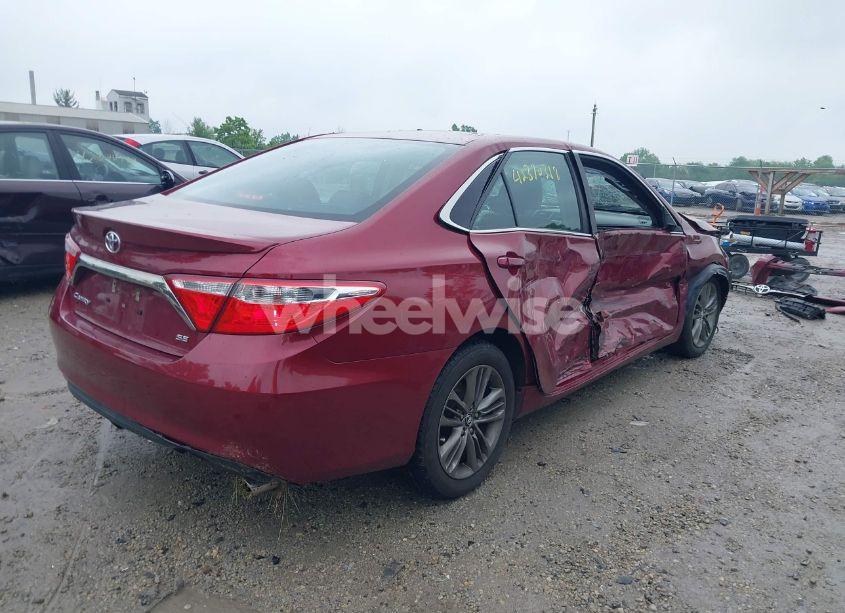 Photo 4 of 2015 Toyota Camry SE (VIN 4T1BF1FK0FU993812)