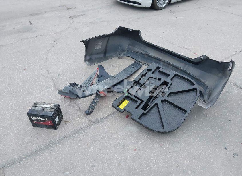 Photo 12 of 2016 Toyota Camry LE (VIN 4T1BF1FK0GU122958)