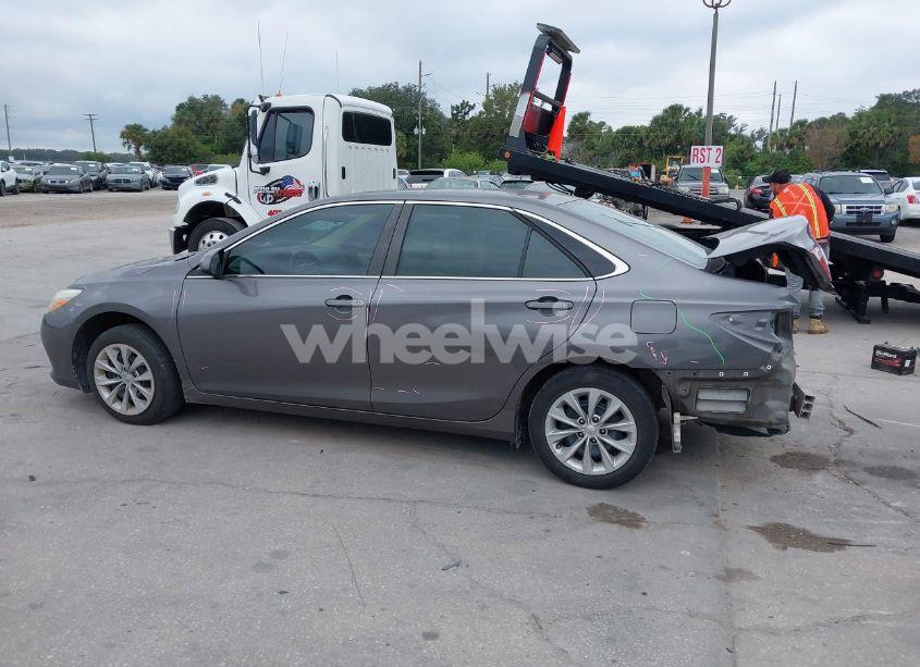 Photo 15 of 2016 Toyota Camry LE (VIN 4T1BF1FK0GU122958)