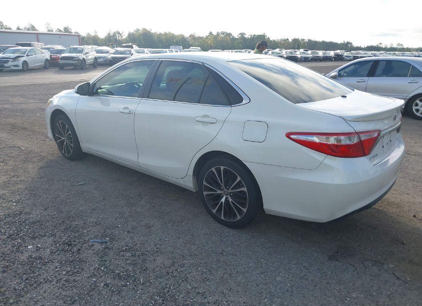 Photo 3 of 2016 Toyota Camry SE (VIN 4T1BF1FK0GU126881)