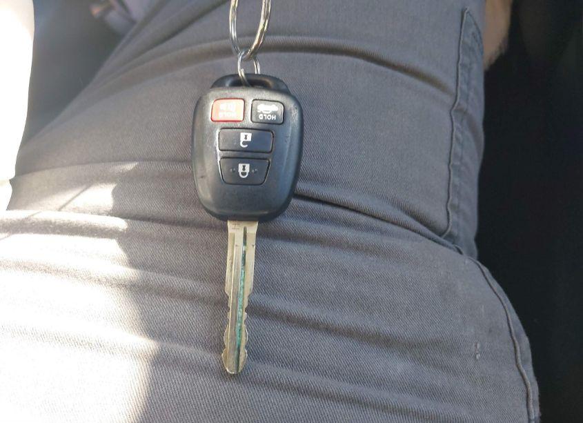 Photo 11 of 2016 Toyota Camry SE (VIN 4T1BF1FK0GU142675)