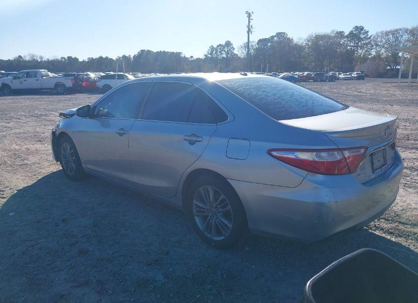 Photo 3 of 2016 Toyota Camry SE (VIN 4T1BF1FK0GU142675)