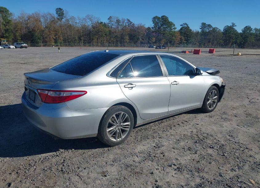 Photo 4 of 2016 Toyota Camry SE (VIN 4T1BF1FK0GU142675)