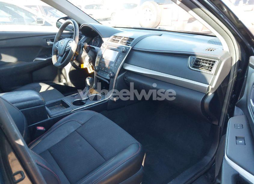 Photo 5 of 2016 Toyota Camry SE (VIN 4T1BF1FK0GU142739)