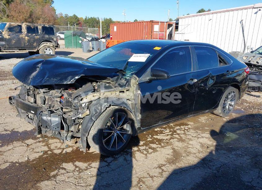 Photo 2 of 2016 Toyota Camry XSE (VIN 4T1BF1FK0GU162375)