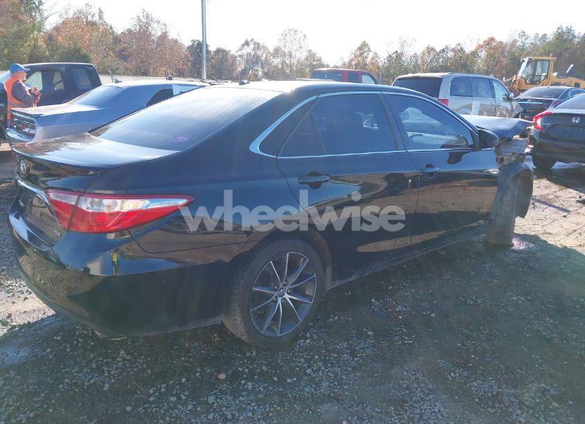 Photo 4 of 2016 Toyota Camry XSE (VIN 4T1BF1FK0GU162375)