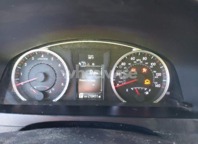 Photo 7 of 2016 Toyota Camry XSE (VIN 4T1BF1FK0GU162375)