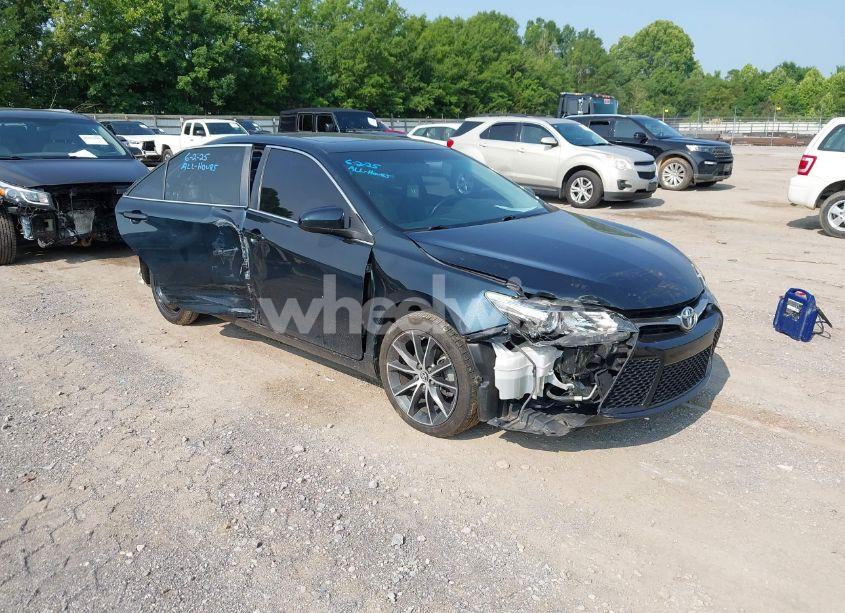 2016 Toyota Camry XSE (VIN 4T1BF1FK0GU176048) main photo