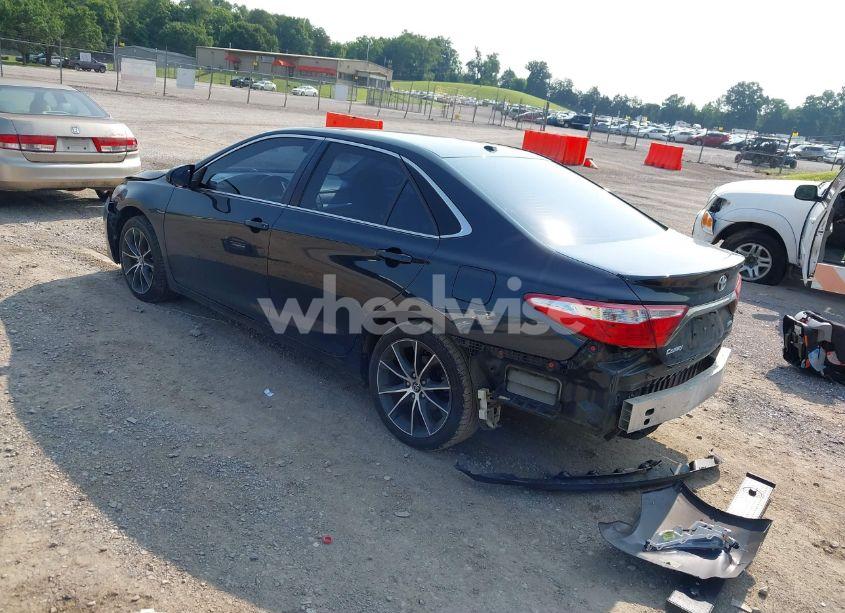 Photo 3 of 2016 Toyota Camry XSE (VIN 4T1BF1FK0GU176048)