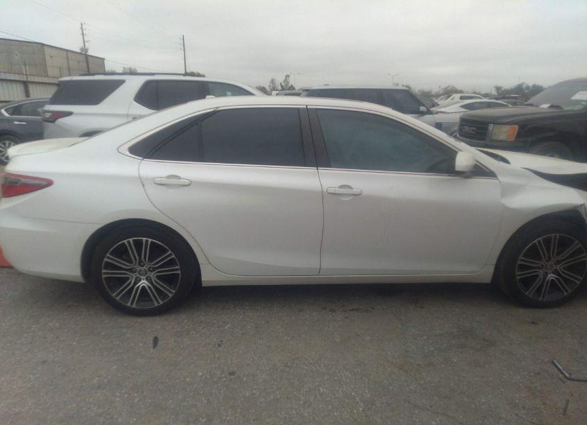 Photo 13 of 2016 Toyota Camry SE (VIN 4T1BF1FK0GU187387)