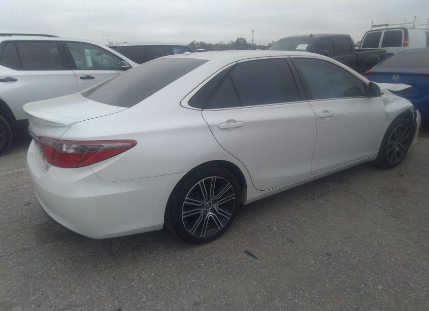 Photo 4 of 2016 Toyota Camry SE (VIN 4T1BF1FK0GU187387)