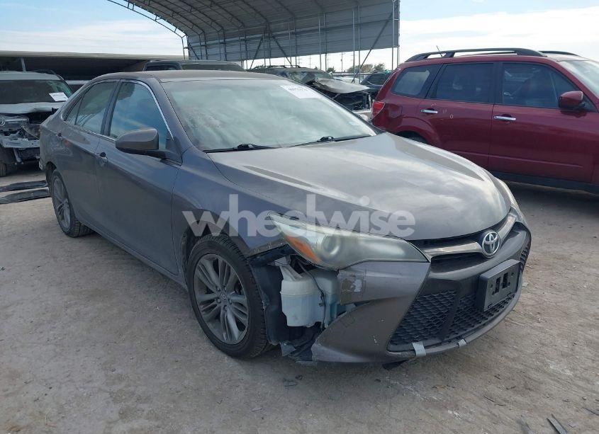 2016 Toyota Camry SE (VIN 4T1BF1FK0GU190001) main photo