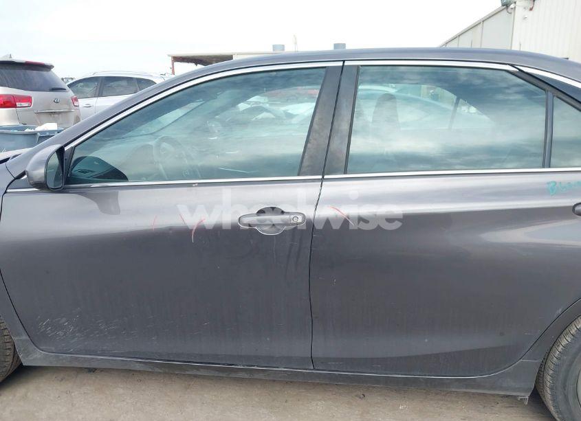 Photo 15 of 2016 Toyota Camry SE (VIN 4T1BF1FK0GU190001)