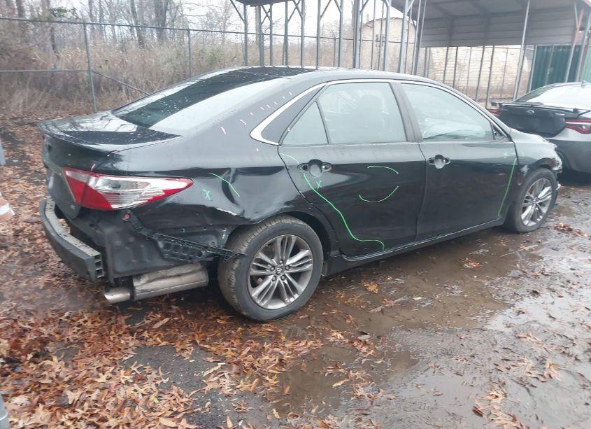 Photo 4 of 2016 Toyota Camry SE (VIN 4T1BF1FK0GU200218)
