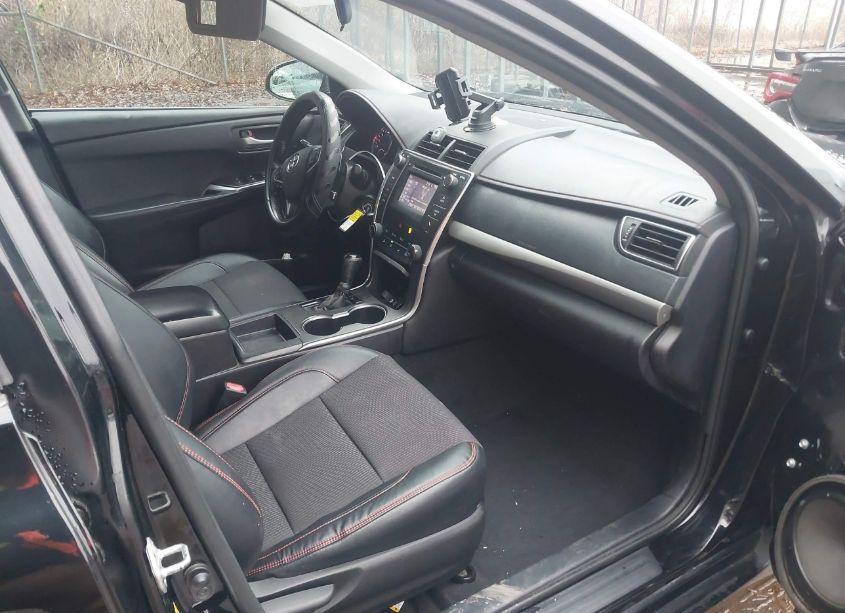 Photo 5 of 2016 Toyota Camry SE (VIN 4T1BF1FK0GU200218)